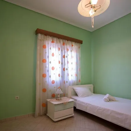 Majestic View Just Under Meteora Unesco Site * Калампака